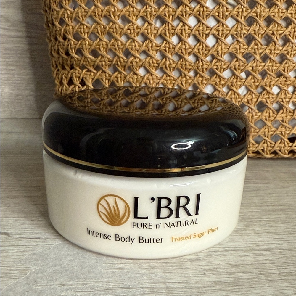 L'BRI Pure n' Natural Intense Body Butter * FROSTED SUGAR PLUM* Brand New - Picture 5 of 5